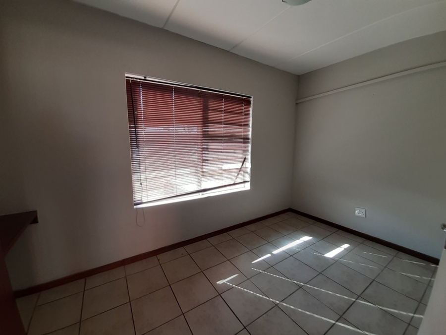 2 Bedroom Property for Sale in Bult South North West